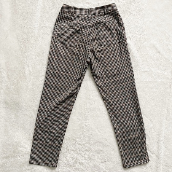 URBAN OUTFITTERS | B&W plaid straight leg pants - Picture 2 of 6